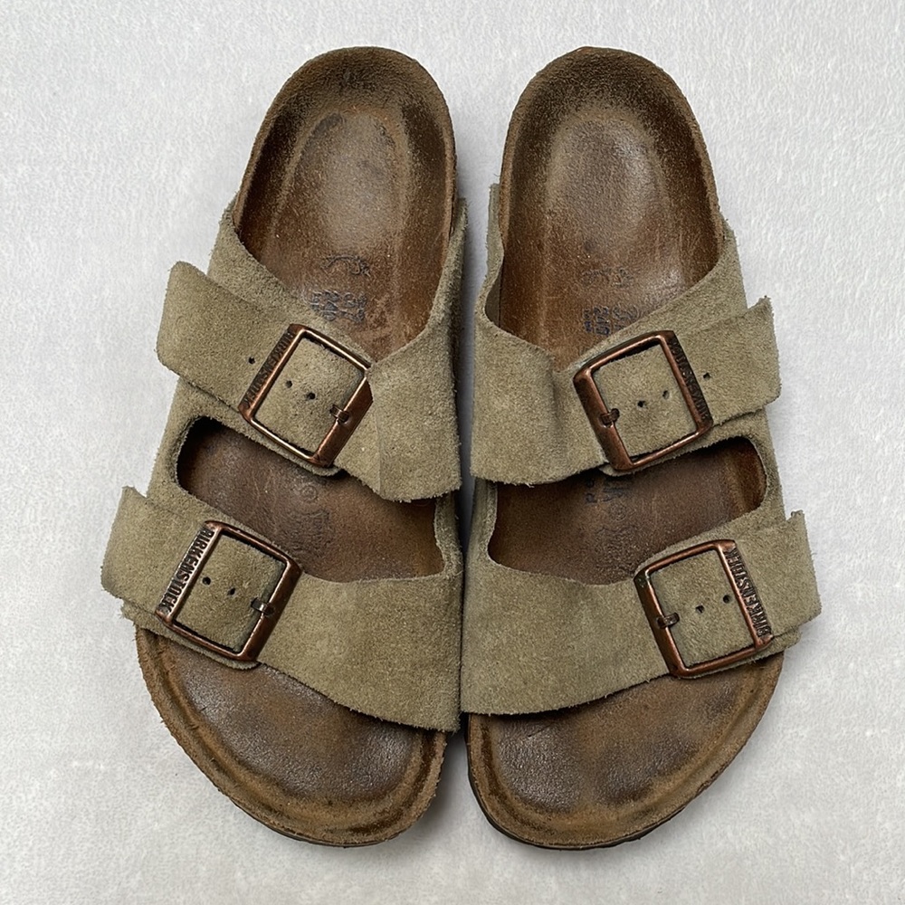 Birkenstock Arizona Sandal Size 37 Suede Leather Soft Footbed Taupe Unisex Boho